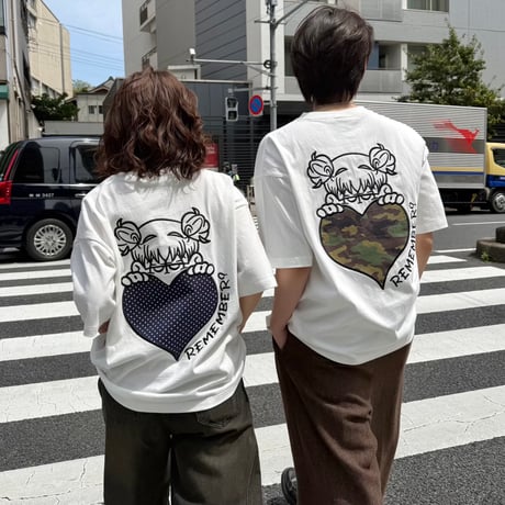 Hugging Heart Graphic Tee