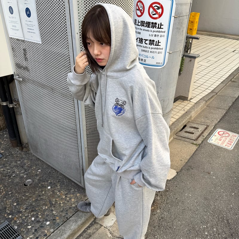 グレーのフーディー REMEMBER Wash Denim Zip Hoodie | Remember.