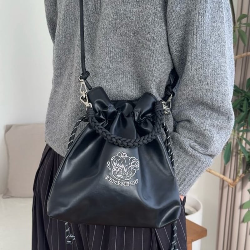 remember. 巾着バッグ 🗓️12/13 21:00〜公式オンライン🆕!!! ショルダーと手持ちの2wayで