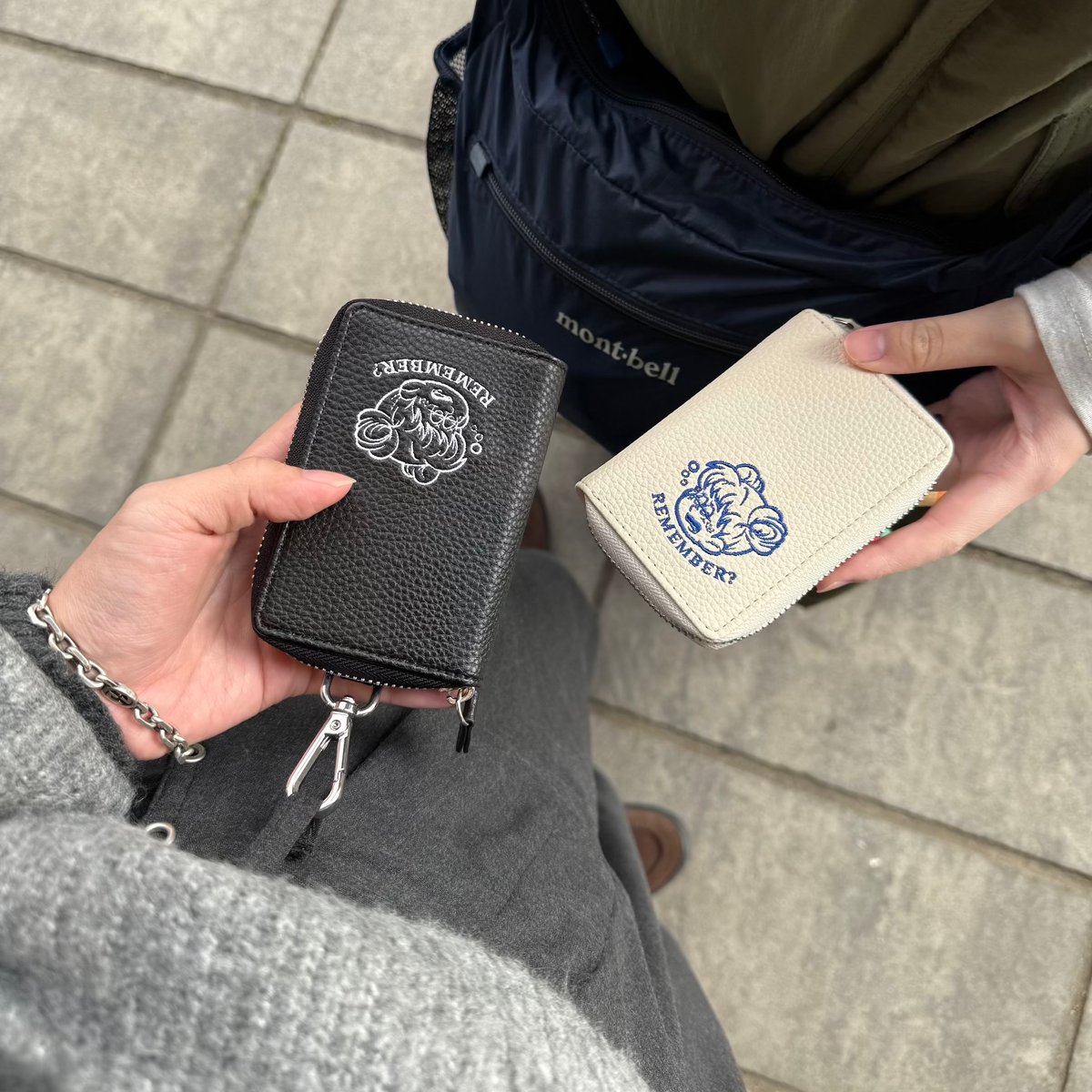 Round Zipper Key Case | Remember.
