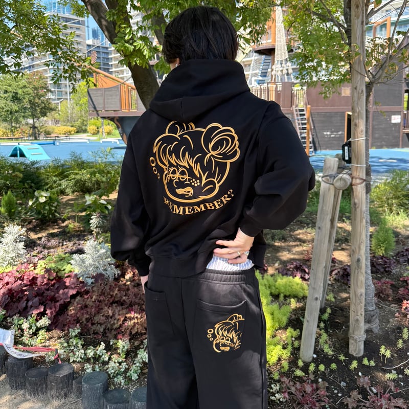Remember Logo Hoodie | Remember.