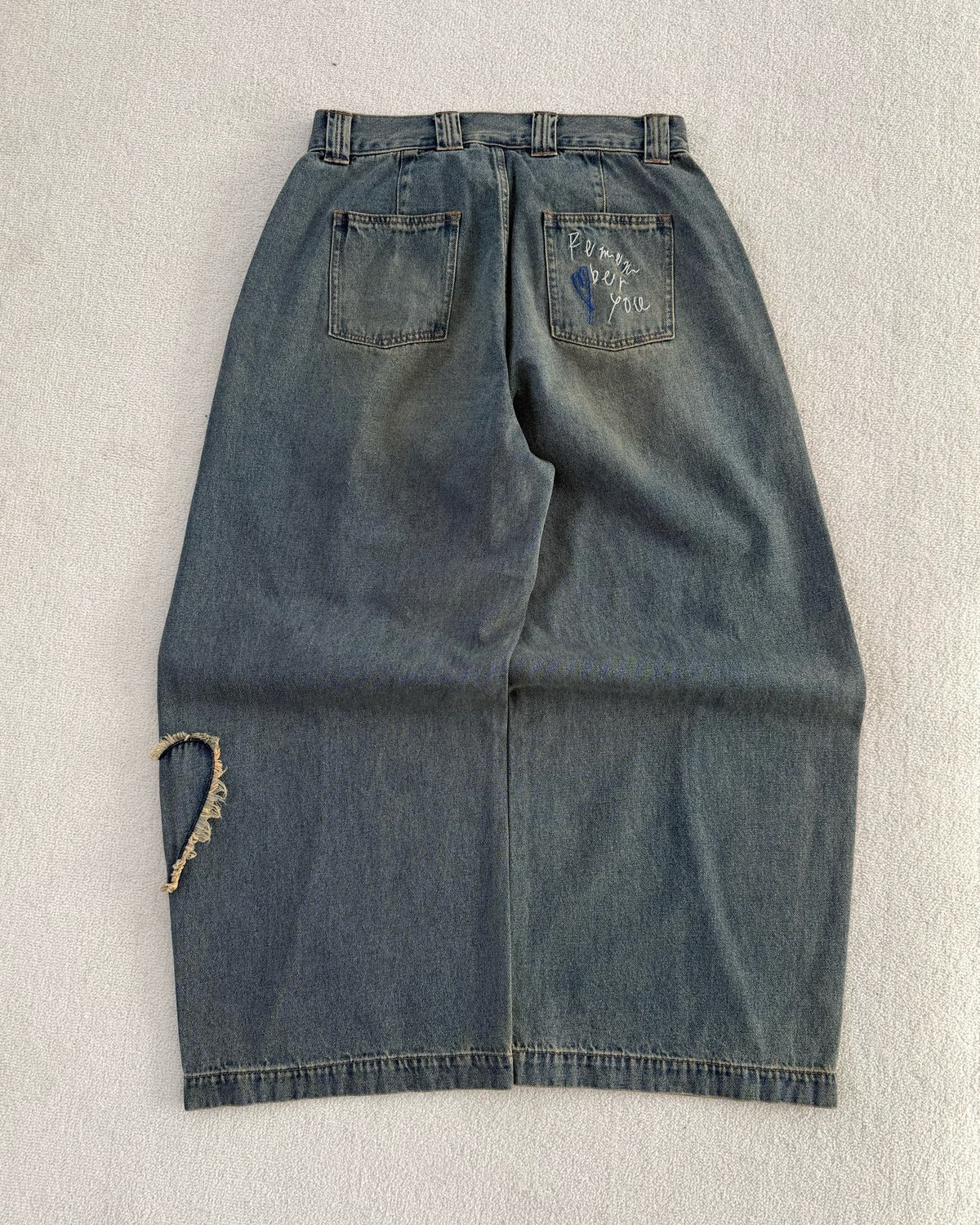 Heart Patch SU Curved Denim Pants | Remember.
