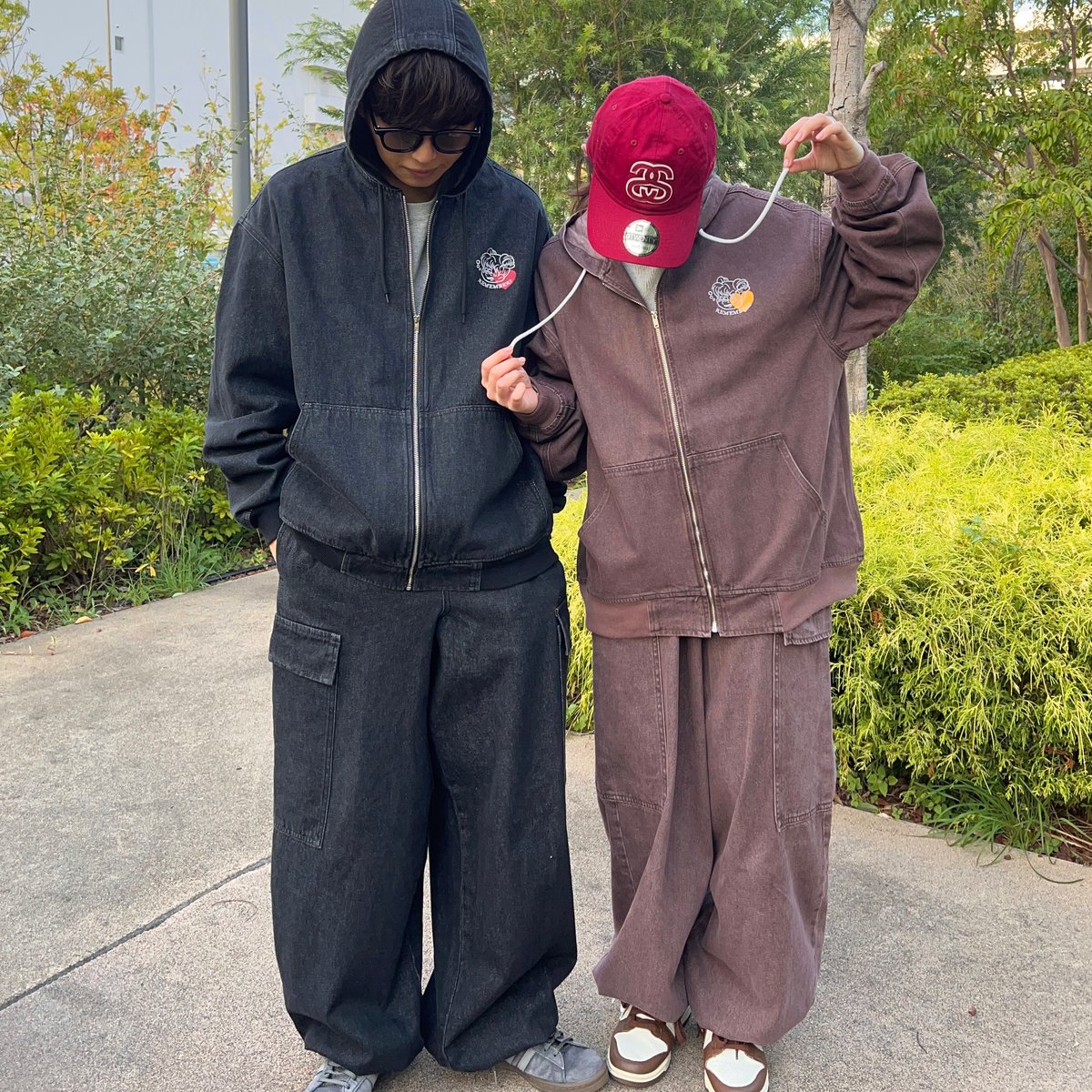 Wash Denim Wide Cargo Pants | Remember. Wash Denim Wide Cargo Pants | Remember.