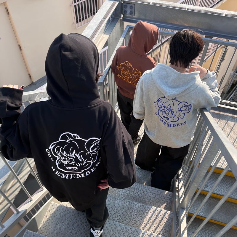 GrayãR-Logo Big Zip Hoodie | Remember. GrayãR-Logo Big Zip Hoodie | Remember.