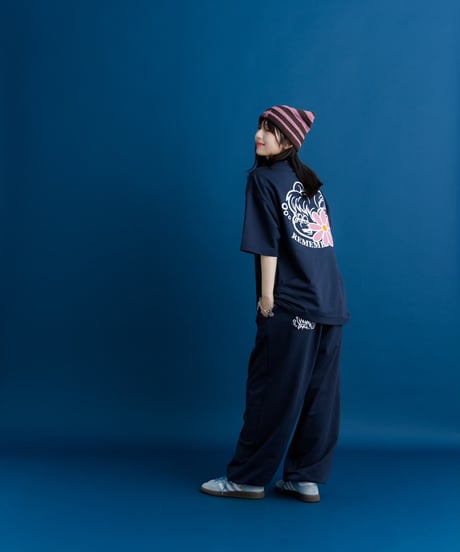 R with Daisy Tee