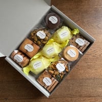 【ラッピング付き・ギフト箱入り】レモンケーキと焼き菓子set D
