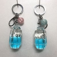 シロイルカプカプカバックチャーム