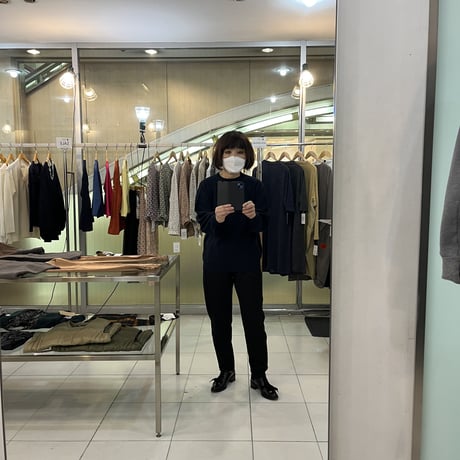 春のセーター