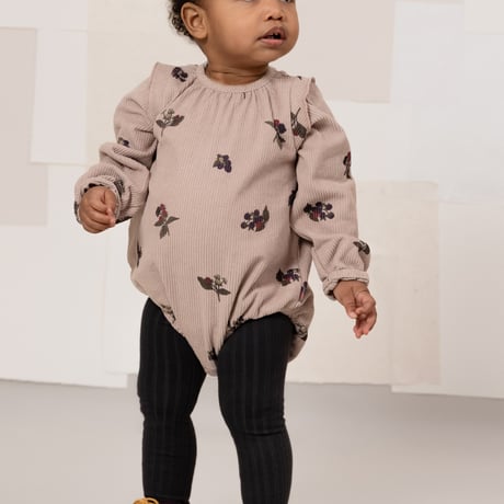 STUDIO BOHEME  /  ESMÉE ROMPER  LIGHT MAUVE / BLACKBERRIES