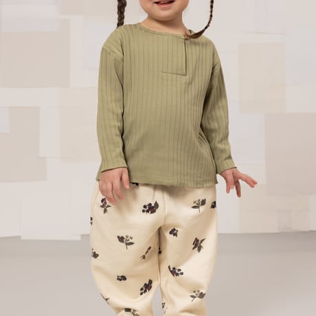 STUDIO BOHEME  /  CARROT PANTS  ECRU / BLACKBERRIES
