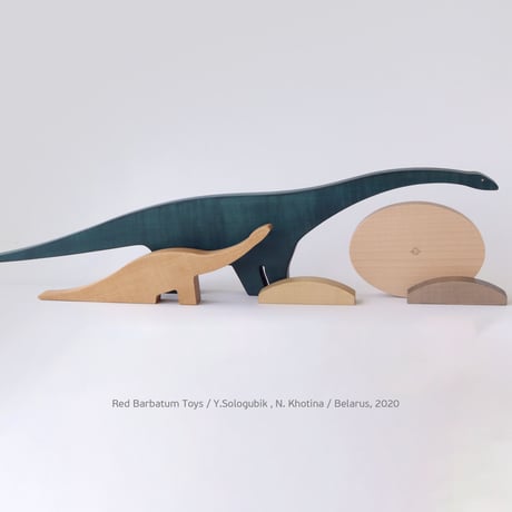 REDBARBATUM /  Brachiosaurus Children Wooden Figure