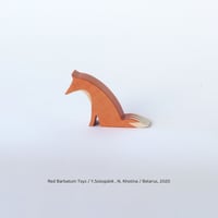 REDBARBATUM /  Fox Mom Wooden Figure