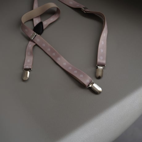 poche  /  logo suspender hazel