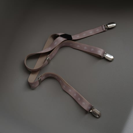poche  /  logo suspender hazel