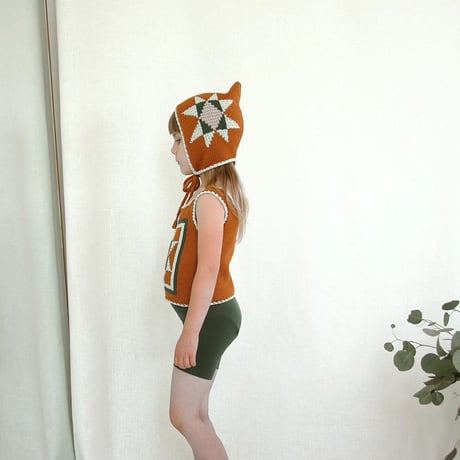 iver & isla  /  patchwork quilt pullover vest  -acorn