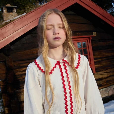 【 ラスト1点 】FISH & KIDS  /  BASIC BLOUSE WITH RED RIBBON