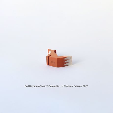 REDBARBATUM /  Fox Children Wooden Figure