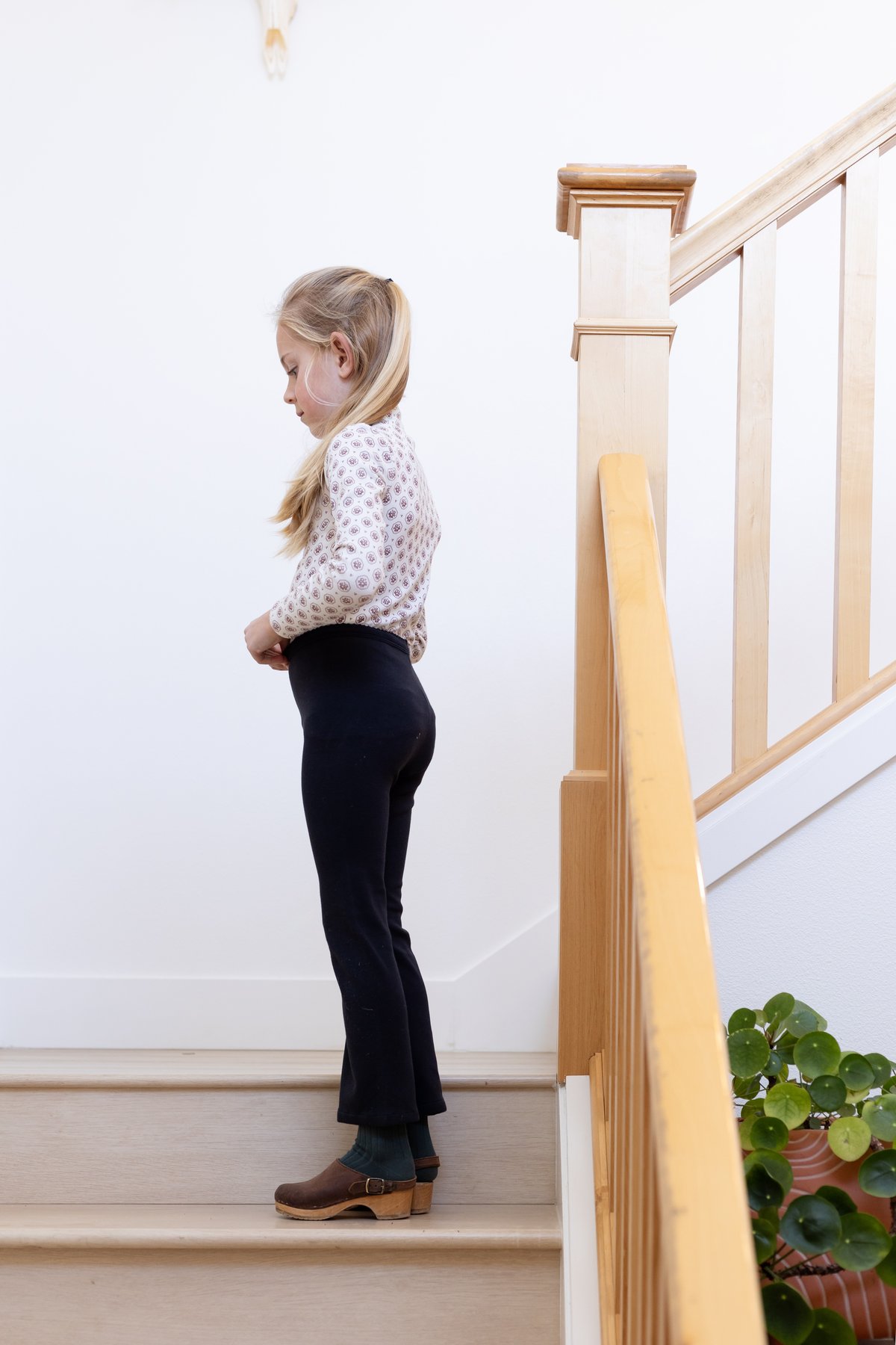 iver & isla / pima snap turtleneck . cameo |