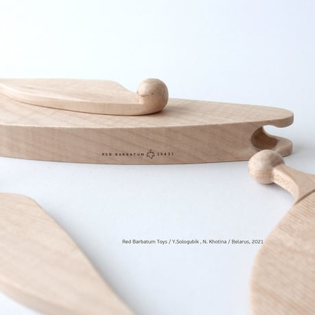 【 ラスト1点 】REDBARBATUM /  Wooden Whale With Box
