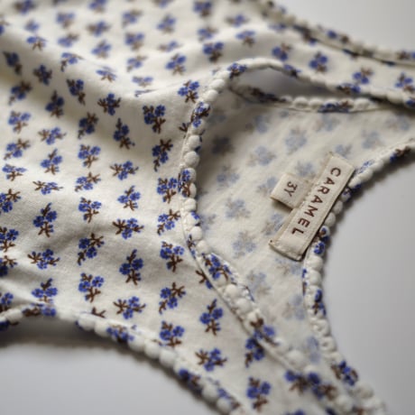 CARAMEL  /  CASSIA TOP - ECRU DISTY PRINT