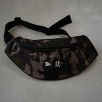 【 PRE ORDER 】 Little Poche Museum  /  body bag - camo