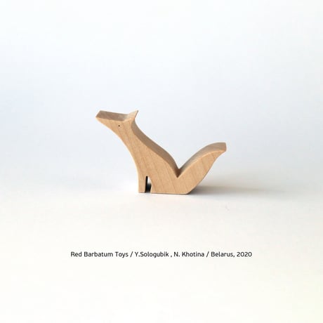 REDBARBATUM /  Fox Children Wooden Figure
