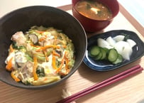 親子丼　調理キット／1食分（1食627円/税込）(調理例です。キットに含まれていないものも写っています)