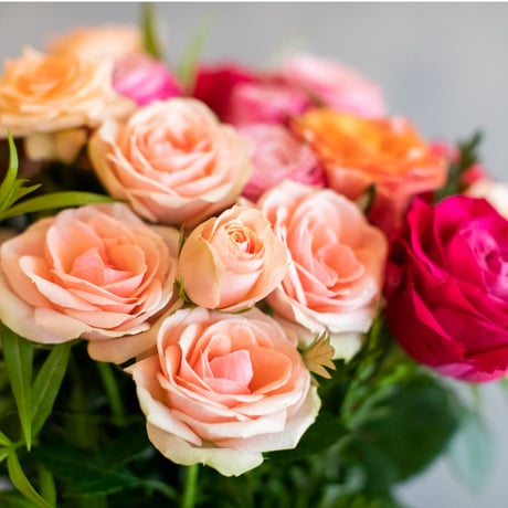 ダズンローズ 12本のバラの花束