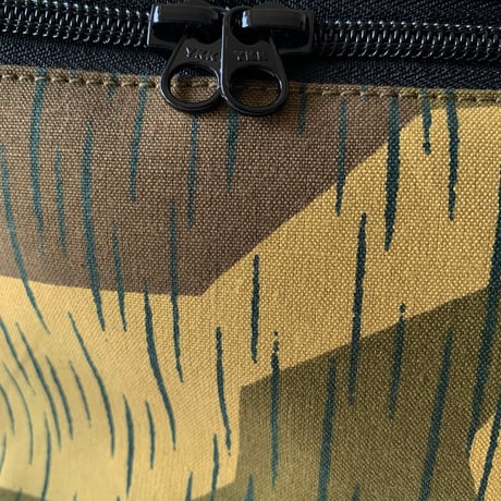 Oh!theGuilt × BROWNIE HOMEMADE /  HANDMADE "POLISH SPLINTER CAMO" BODY BAG