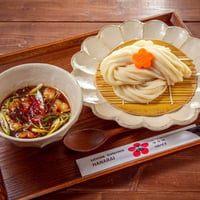 国産牛ホルモンのつけうどん