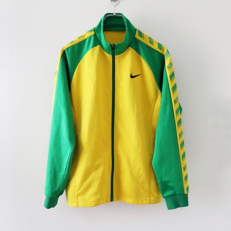 "Nike" track jacket [@zastin_tcp]