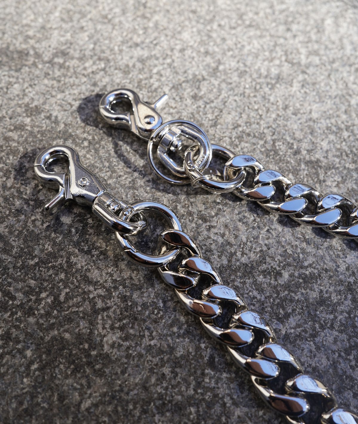 WIDE WALLET CHAIN