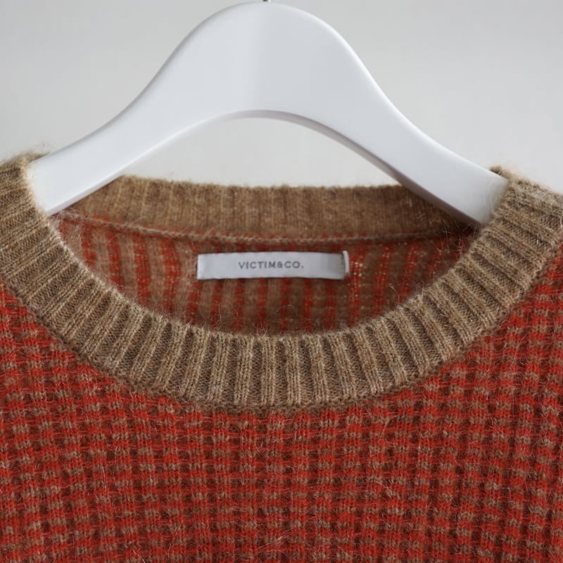 VICTIM> CHECK BIG KNIT | kuonbyrinq