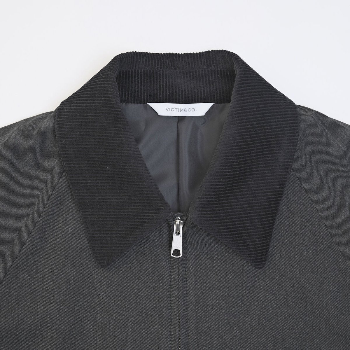 VICTIM> ZIP UP JACKET BLACK | kuonbyrinq