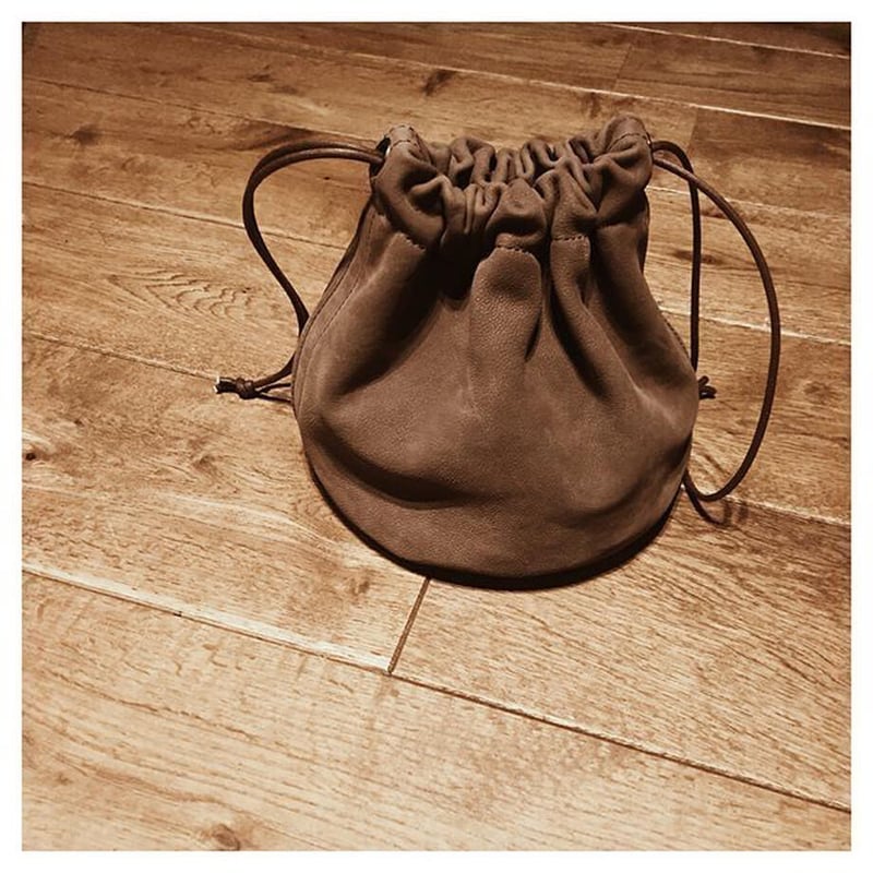 レザーポーチ 革巾着 茶 | IKORCUOIO