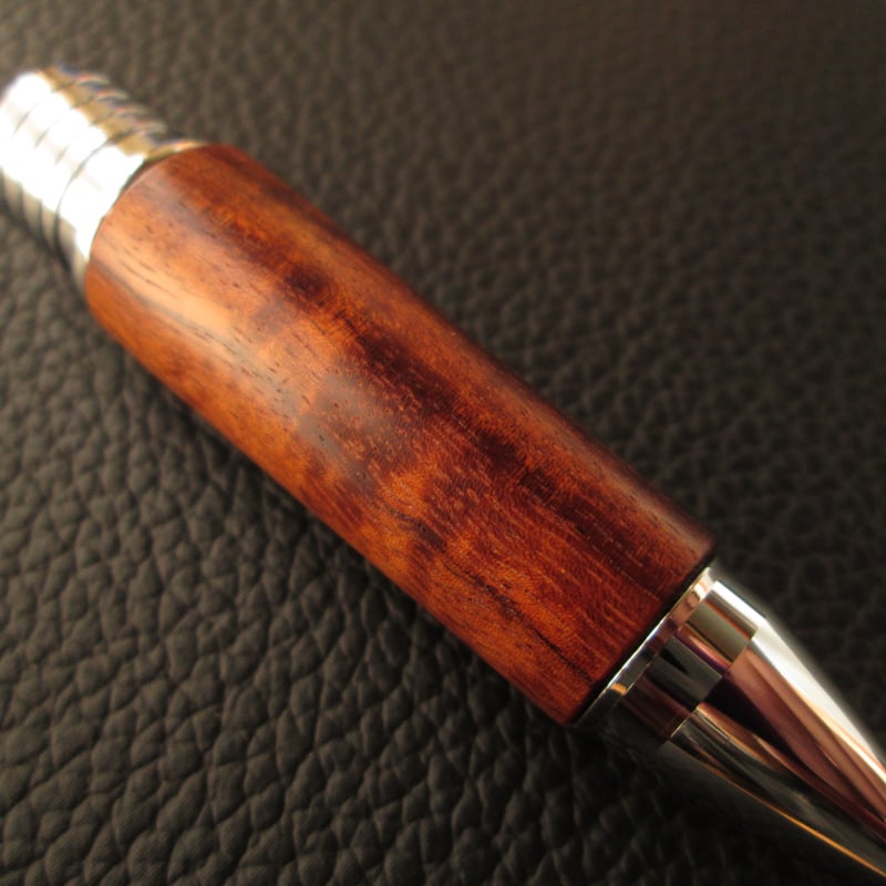 まるまるん出品　ジェットストリーム4&1カスタムグリップ まるまるん出品 ジェットストリーム4&1カスタムグリップ さらに