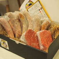 【お歳暮限定】黒毛和牛と和ソーセージ詰合せ〈送料無料♫〉