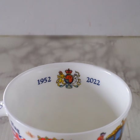 ダヌーンコレクションマグカップ（Dunoon Cair HM Queen Platinum Jubilee Mug）