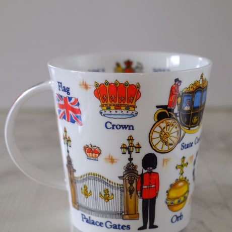 ダヌーンコレクションマグカップ（Dunoon Cair HM Queen Platinum Jubilee Mug）