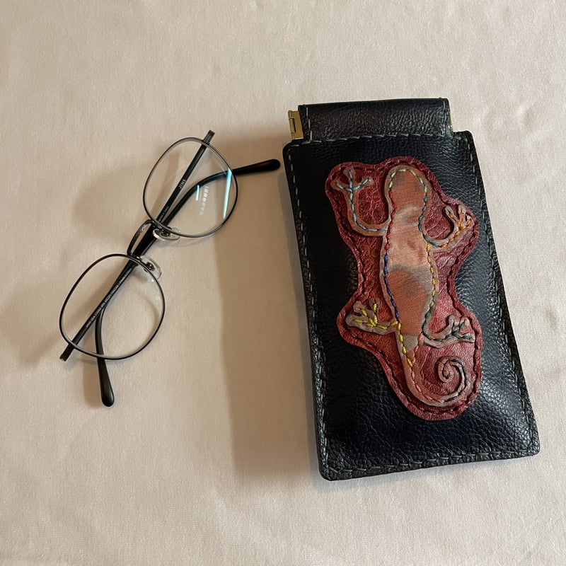 本革メガネケース （口金タイプ）ネイビー トカゲデザイン カラフル