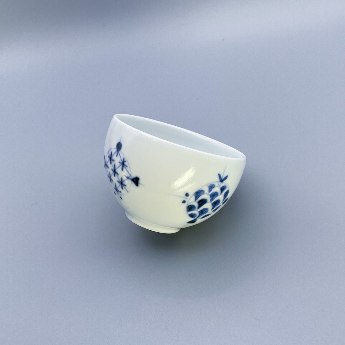 柴田良三さん盃　六客 柴田良三】染付陶器 盃 / sake cup | by Art STORE