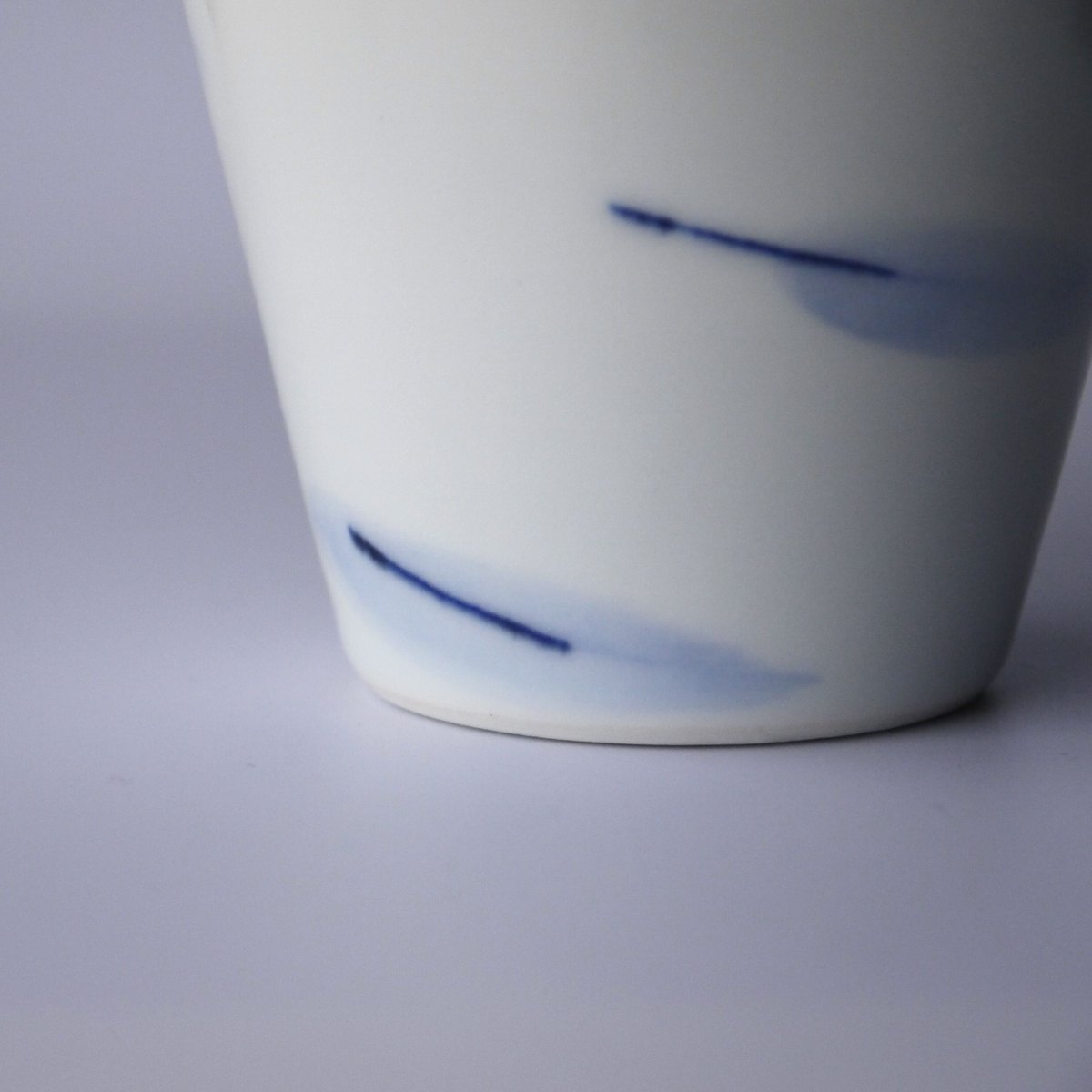 柴田良三さん盃　六客 柴田良三】染付陶器 《祥雲》蕎麦猪口 / soba cup | by Art STORE