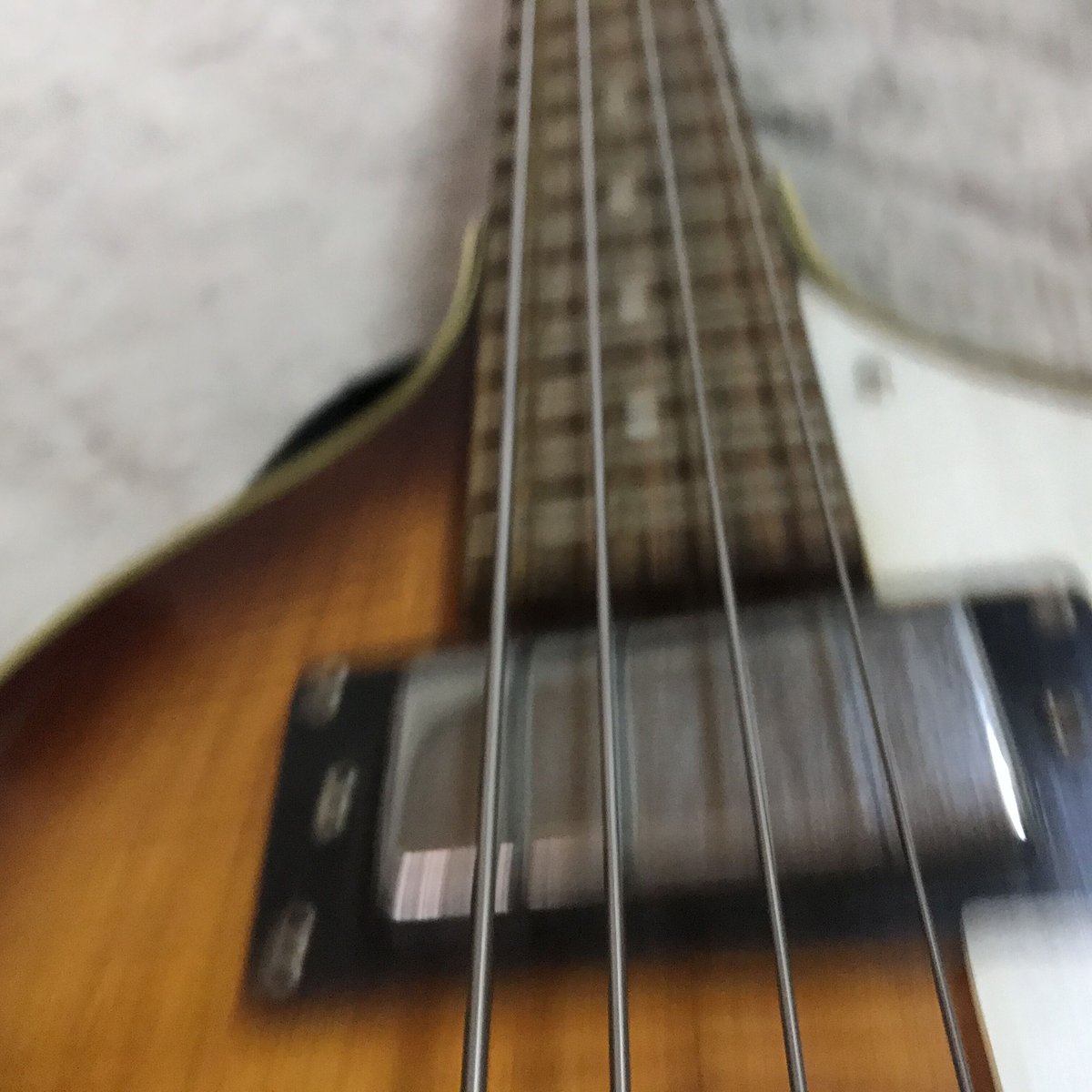 Japan vintage Violin Bass | RUSTY STRINGS GUITA