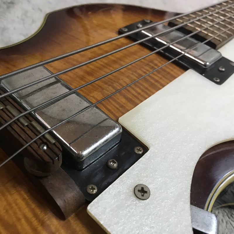 Japan vintage Violin Bass | RUSTY STRINGS GUITA