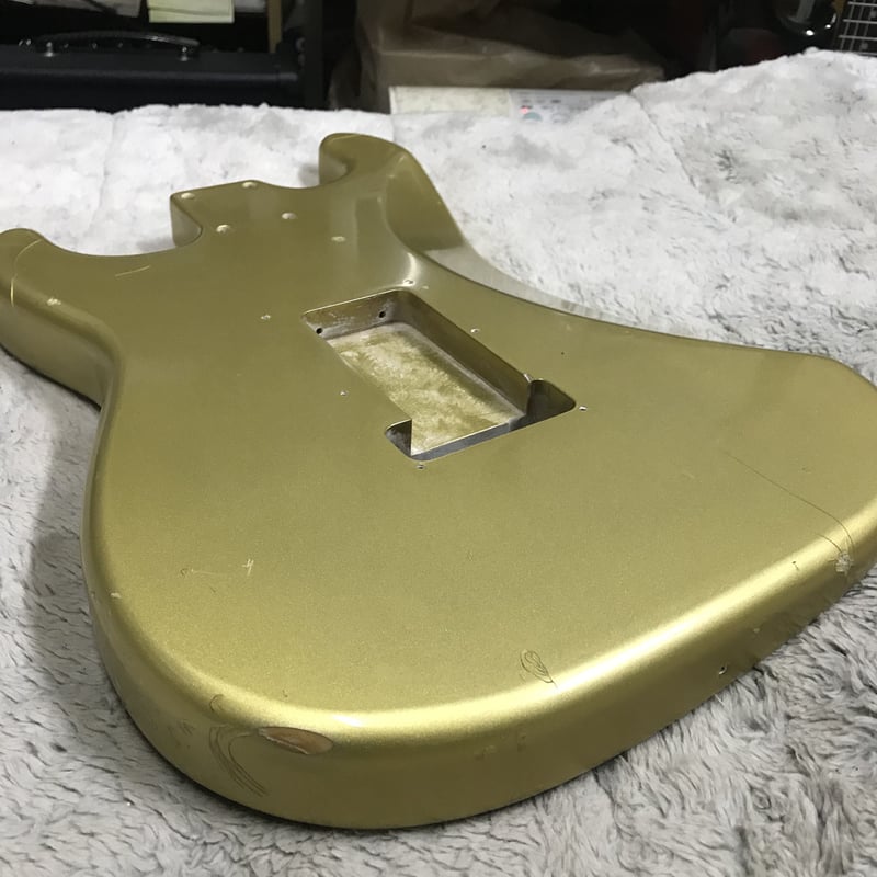 ギター Stratocaster body Amazon.com: Fender Deluxe Series Stratocaster Body, Alder