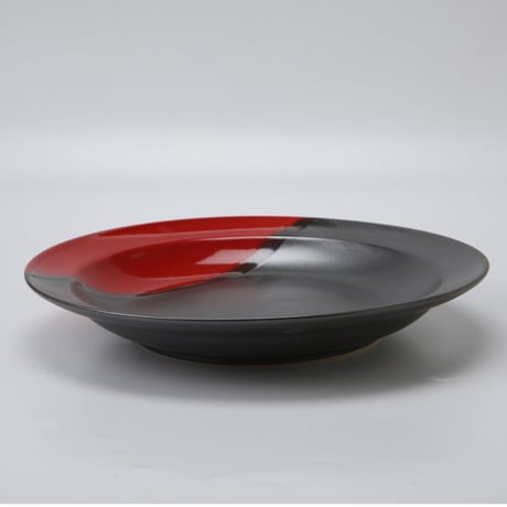 赤黒 丸皿