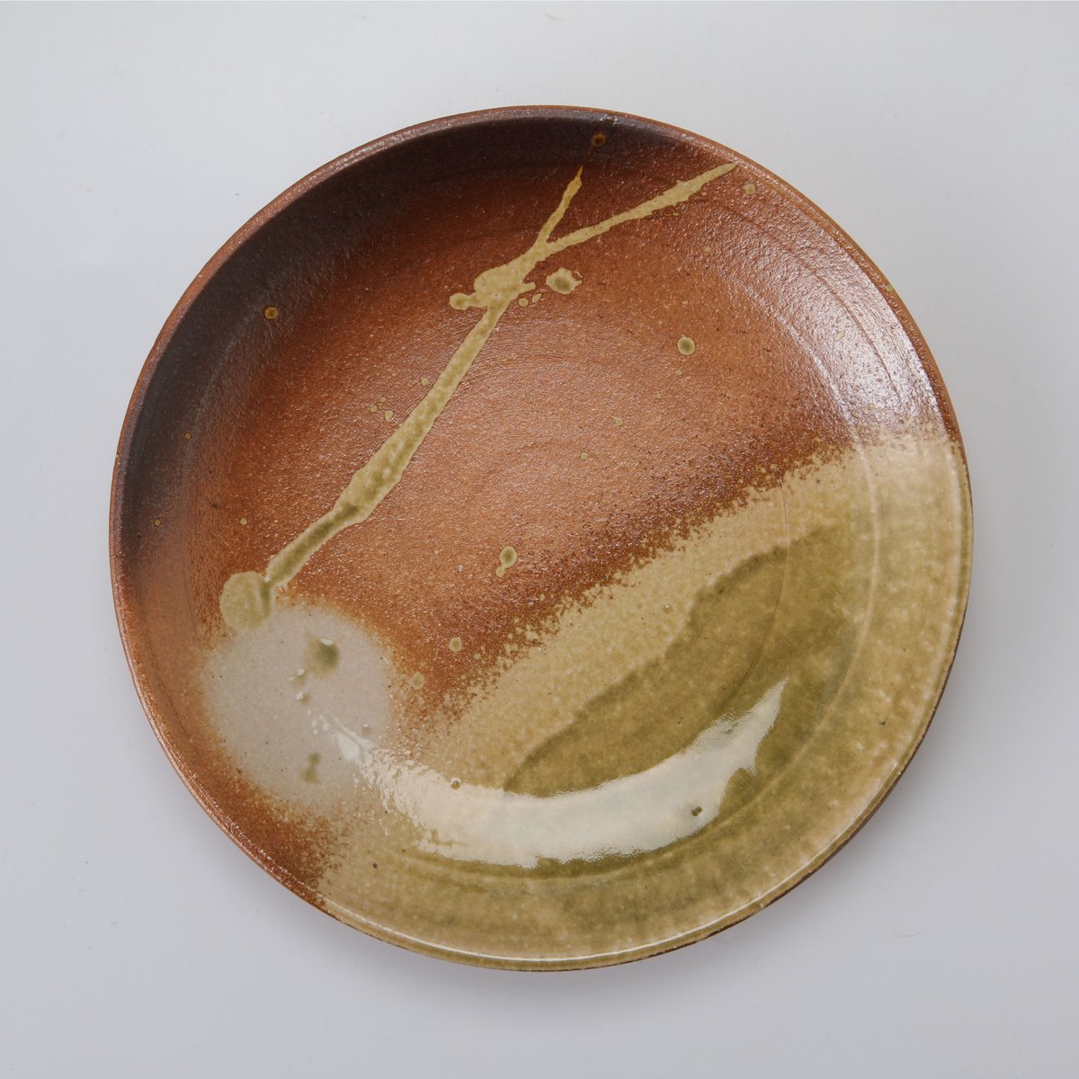 古信楽 丸皿 7号 | 陶堂館 ONLINE STORE 古信楽 丸皿 7号 | 陶堂館 ONLINE STORE