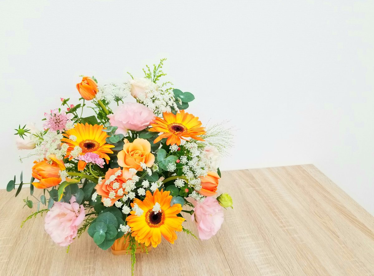 【◎◎】ご注文のアレンジメント＊ 季節のおまかせフラワーアレンジメント【ボリュームアップ