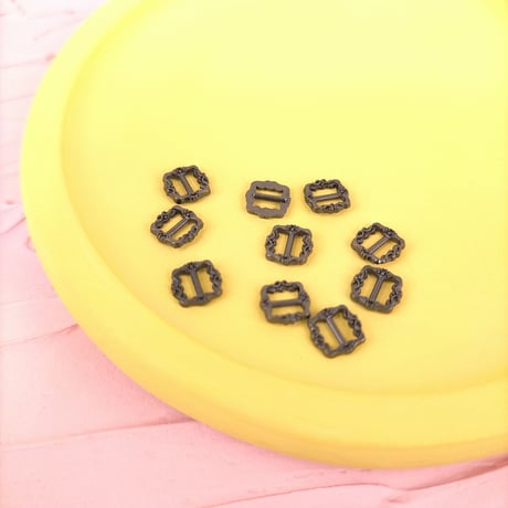 飾りバックル5×5mm（アンティークシルバー）