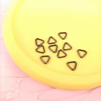 三角金具（三角カン）6mm（アンティークシルバー）